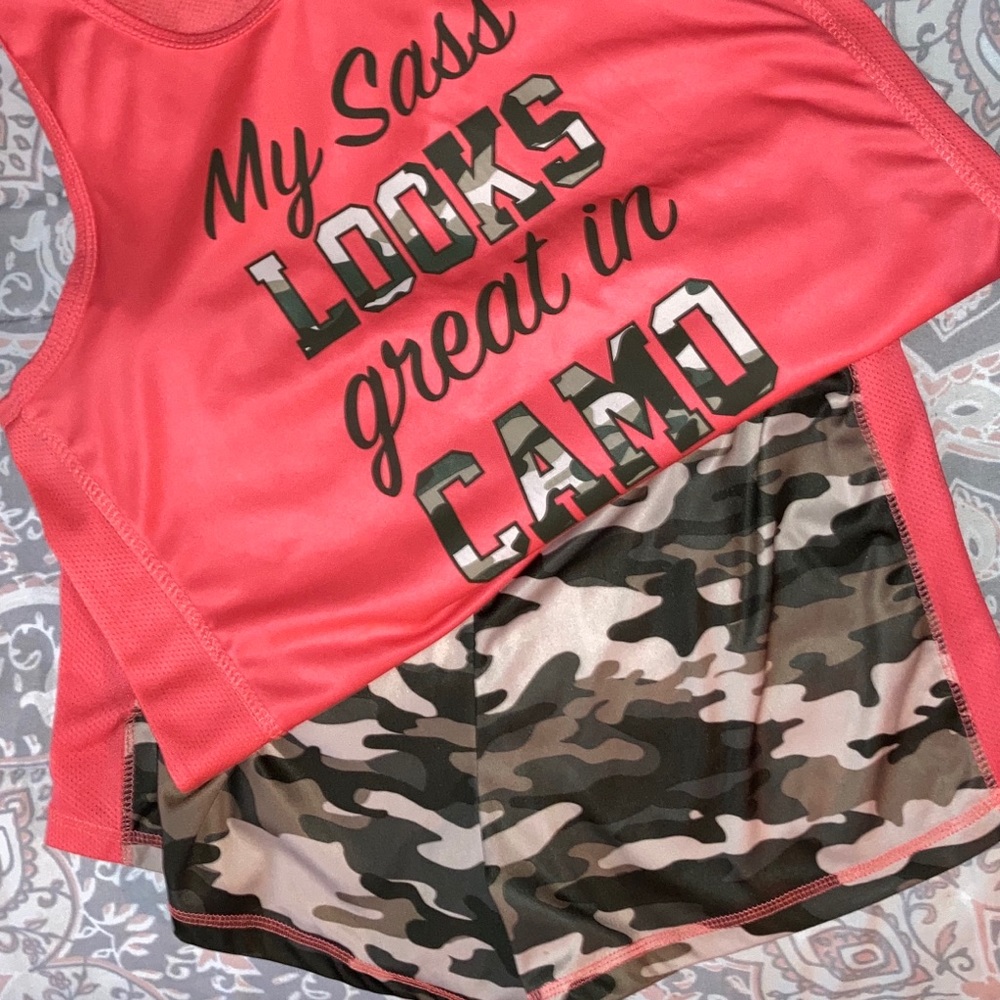 🤠PJs FINAL PRICE! - Size M, Bright Orange Camo🤠